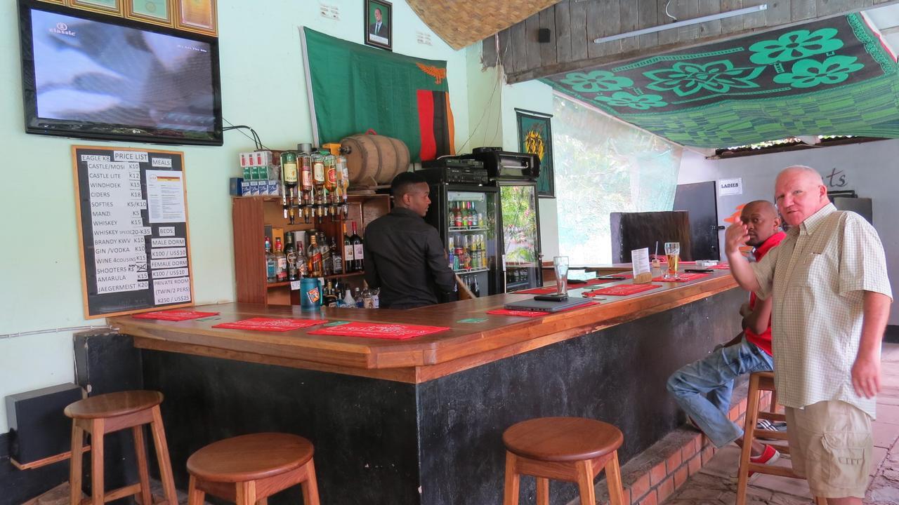 Auberge de jeunesse Fish Eagle Backpackers à Lusaka Extérieur photo